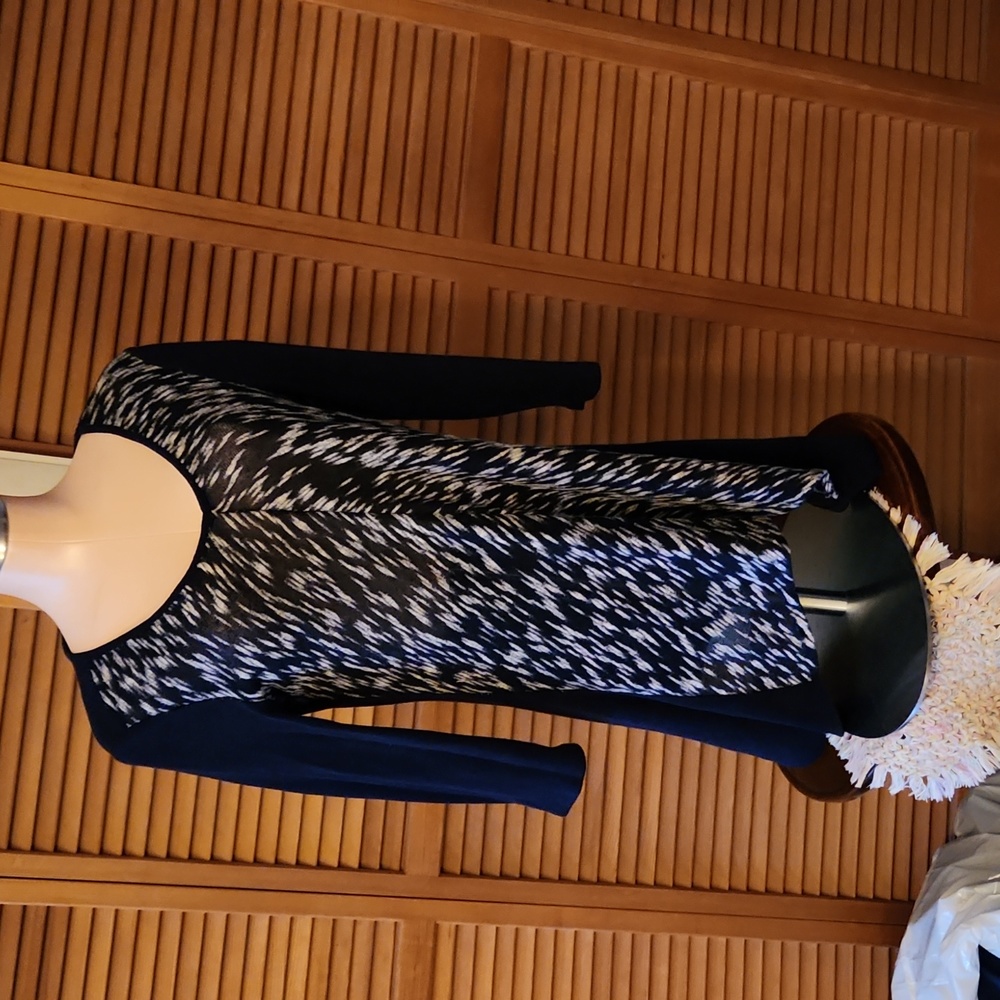 COPY - Womens navy blue and white long sleeve top